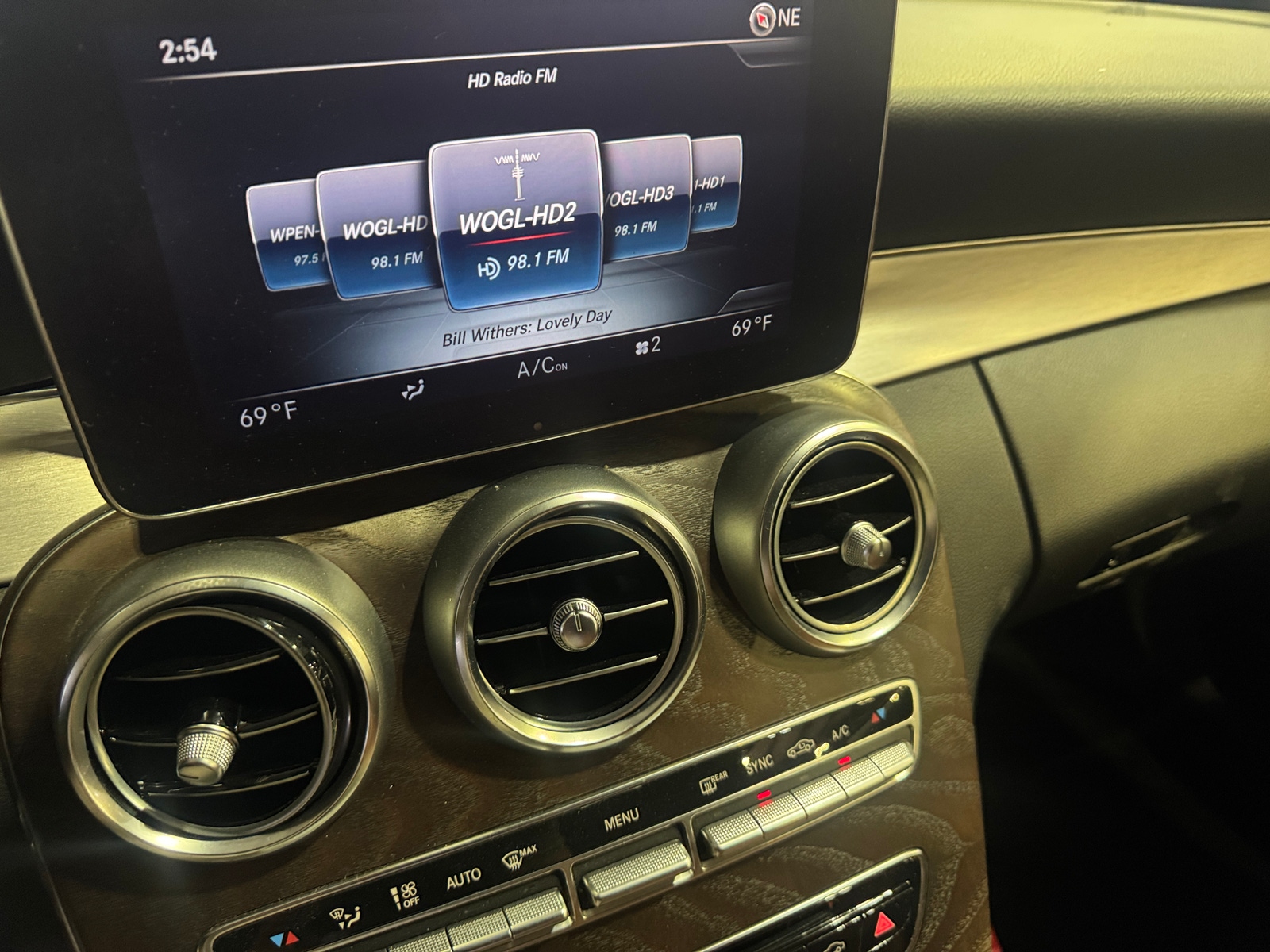 Thumbnail: 2018 Mercedes-Benz C-Class - 2