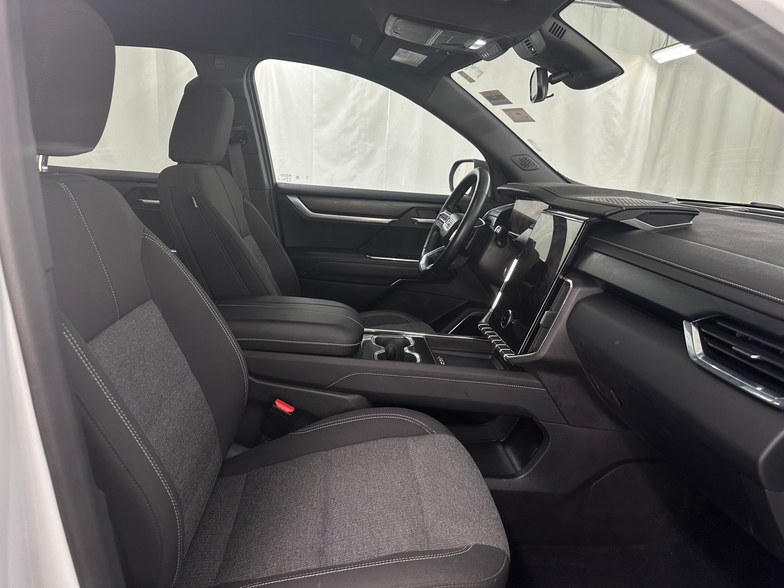 Thumbnail: 2025 GMC Acadia - 2