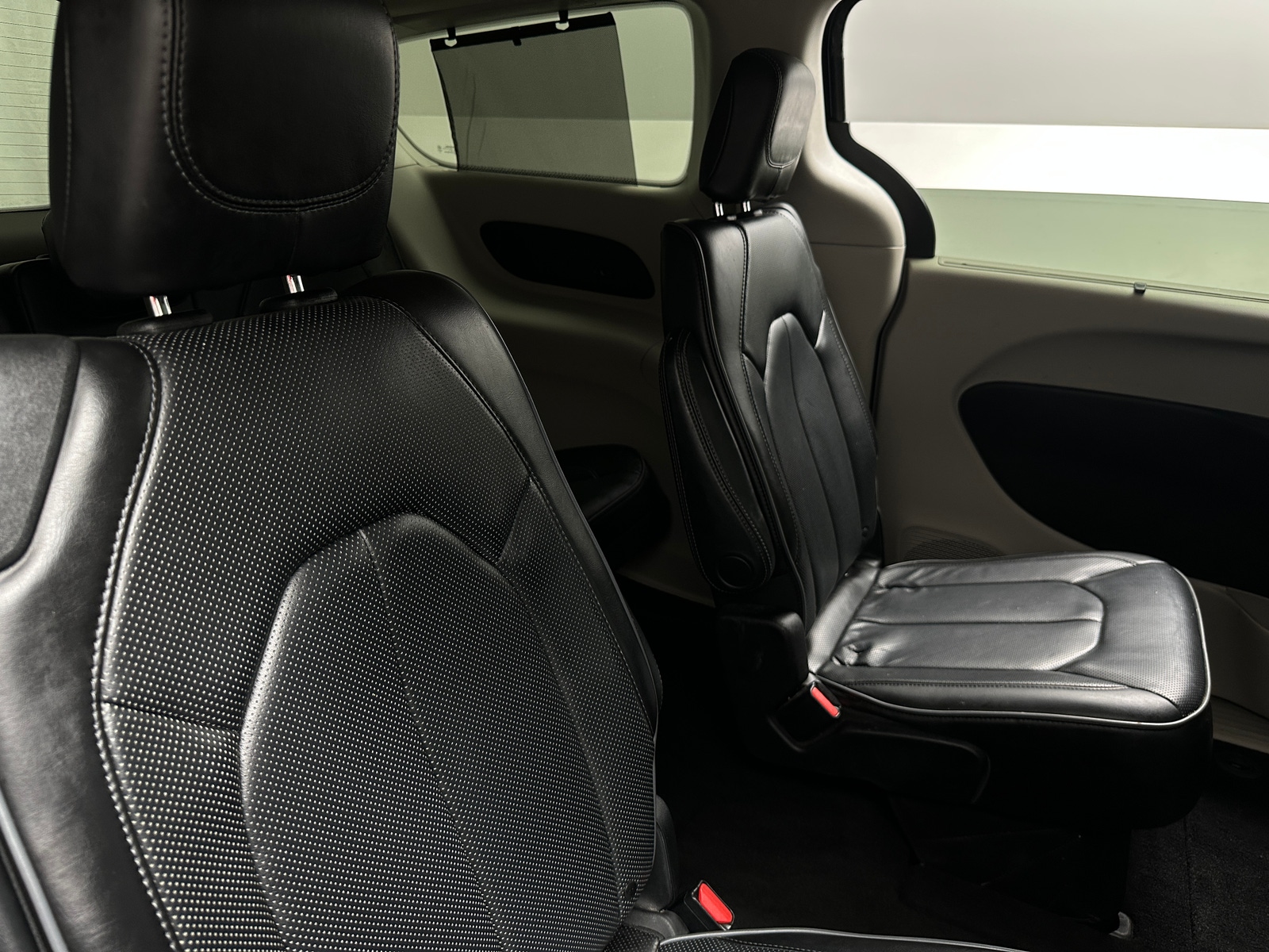 Thumbnail: 2019 Chrysler Pacifica - 5