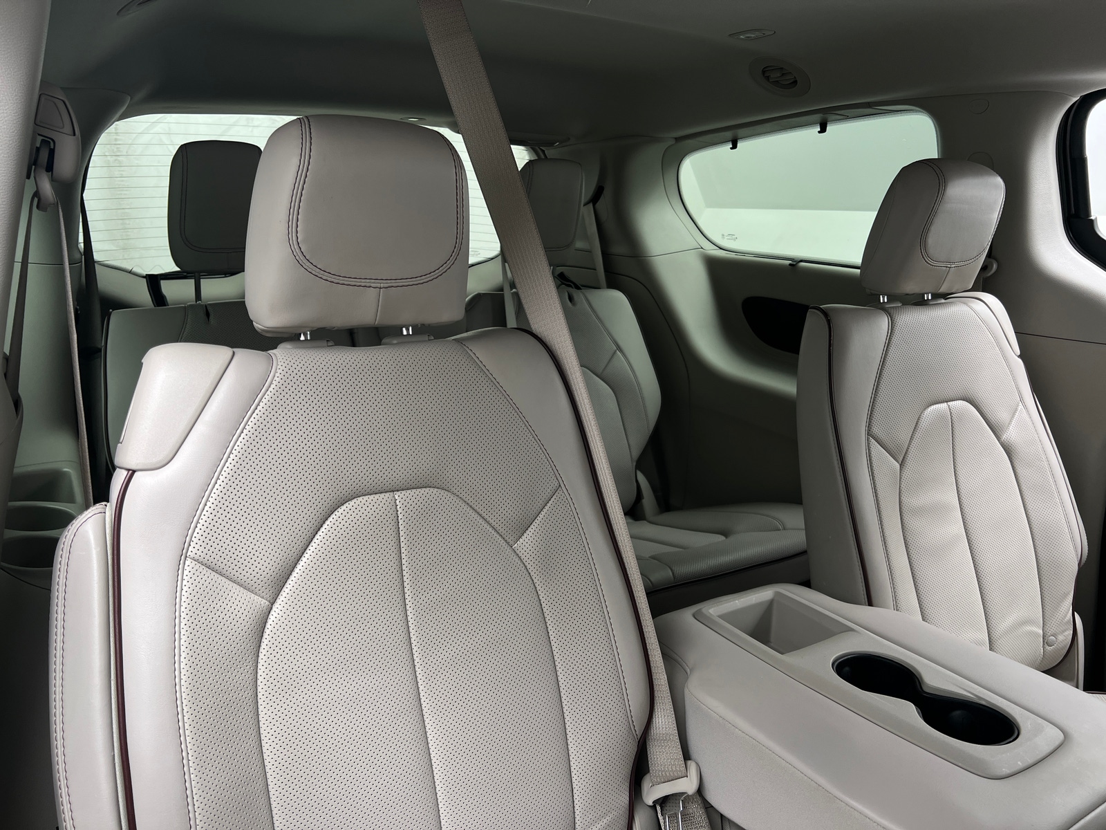 Thumbnail: 2017 Chrysler Pacifica - 5
