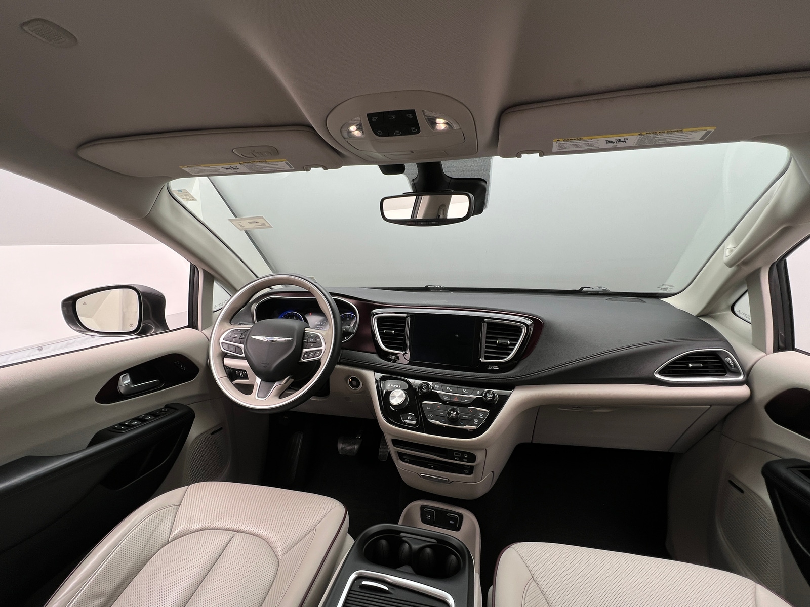 Thumbnail: 2017 Chrysler Pacifica - 2