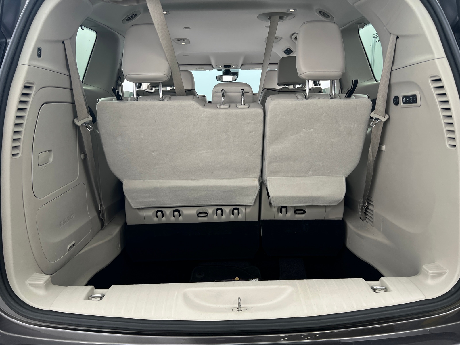 Thumbnail: 2017 Chrysler Pacifica - 6