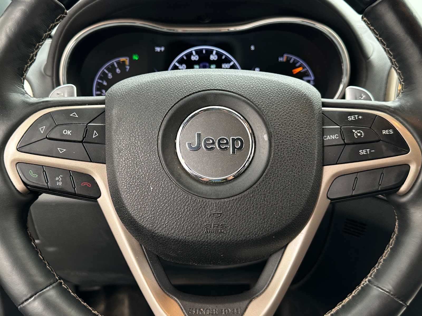 Thumbnail: 2015 Jeep Grand Cherokee - 4