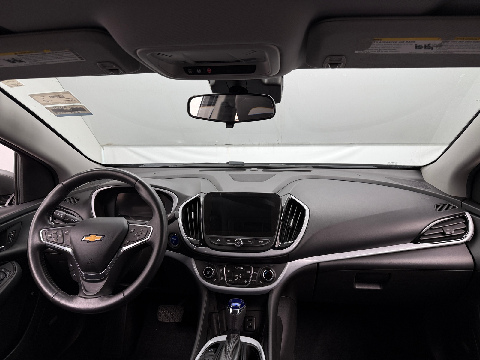 Thumbnail: 2017 Chevrolet Volt - 2