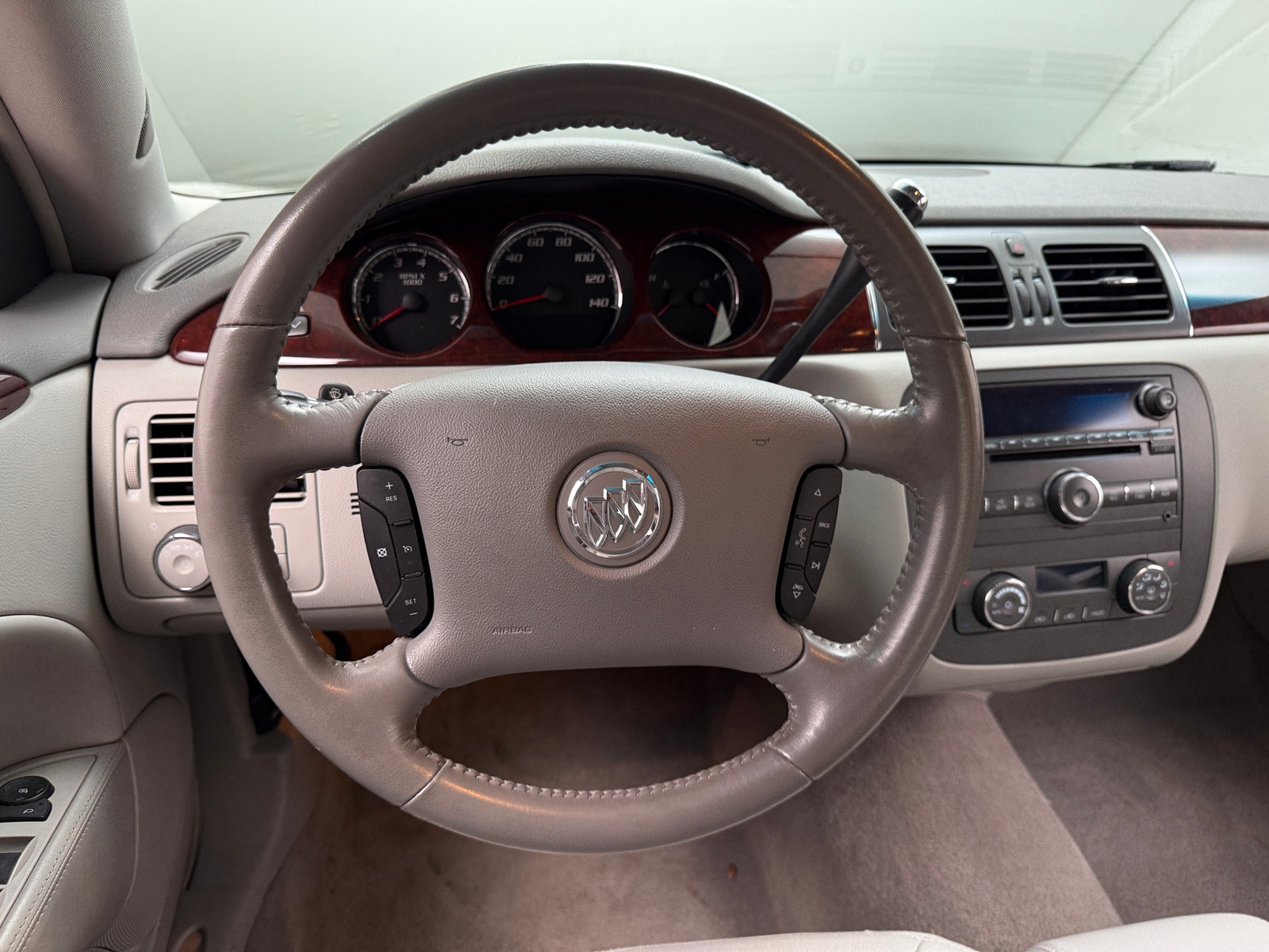 Thumbnail: 2010 Buick Lucerne - 5