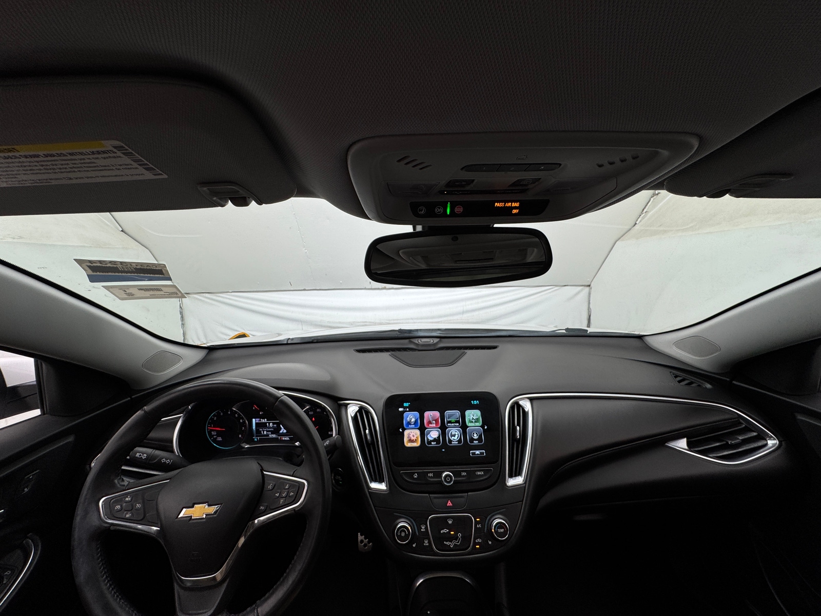 Thumbnail: 2017 Chevrolet Malibu - 2