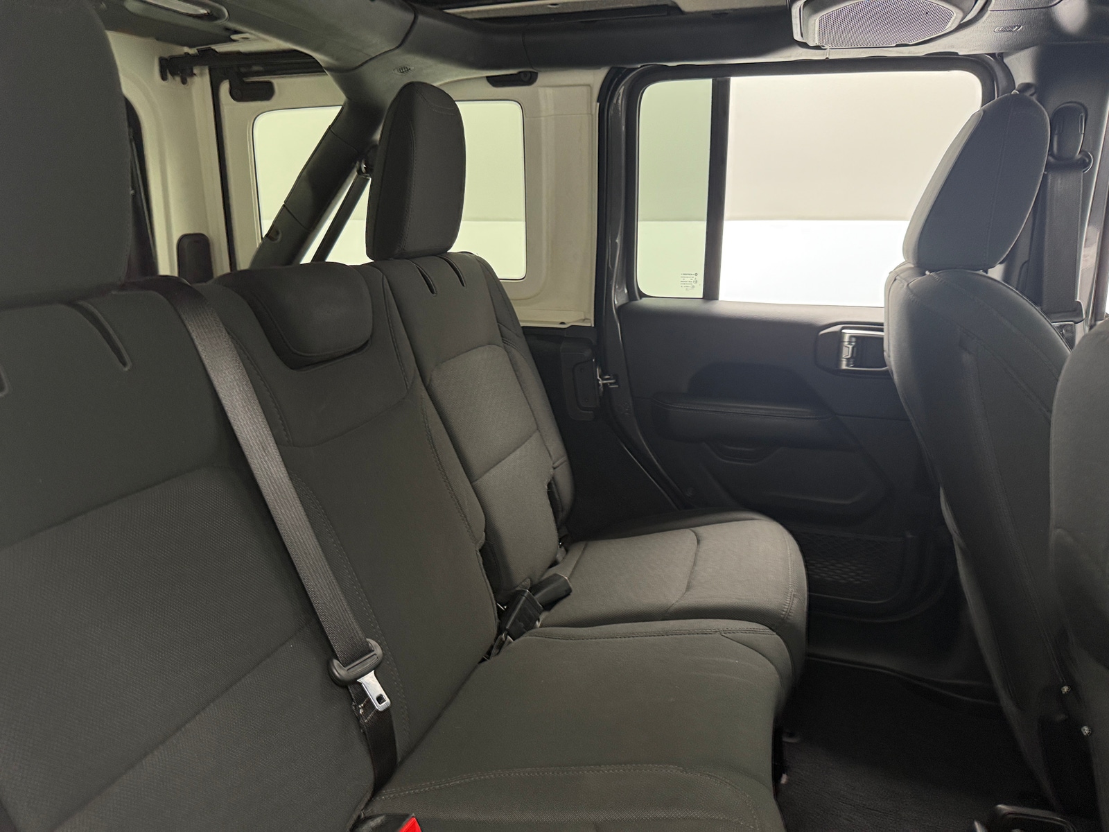 Thumbnail: 2019 Jeep Wrangler - 6