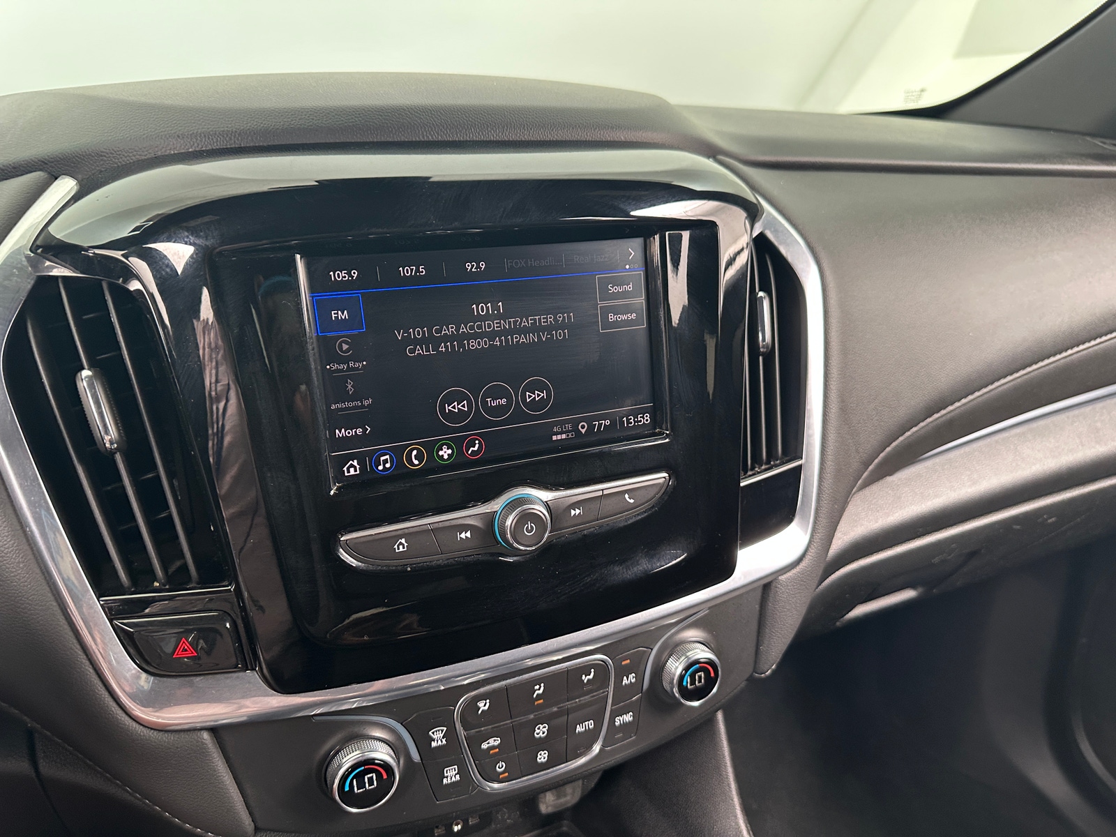 Thumbnail: 2023 Chevrolet Traverse - 4