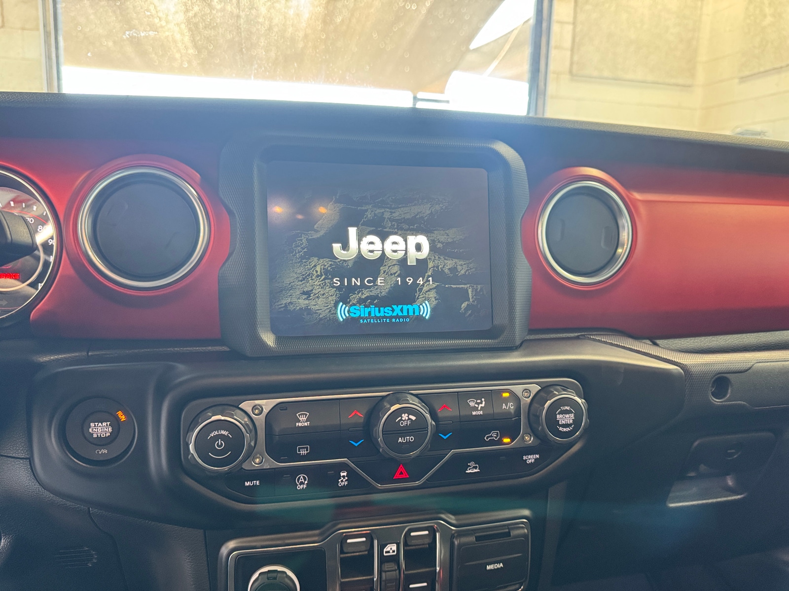 Thumbnail: 2022 Jeep Gladiator - 4