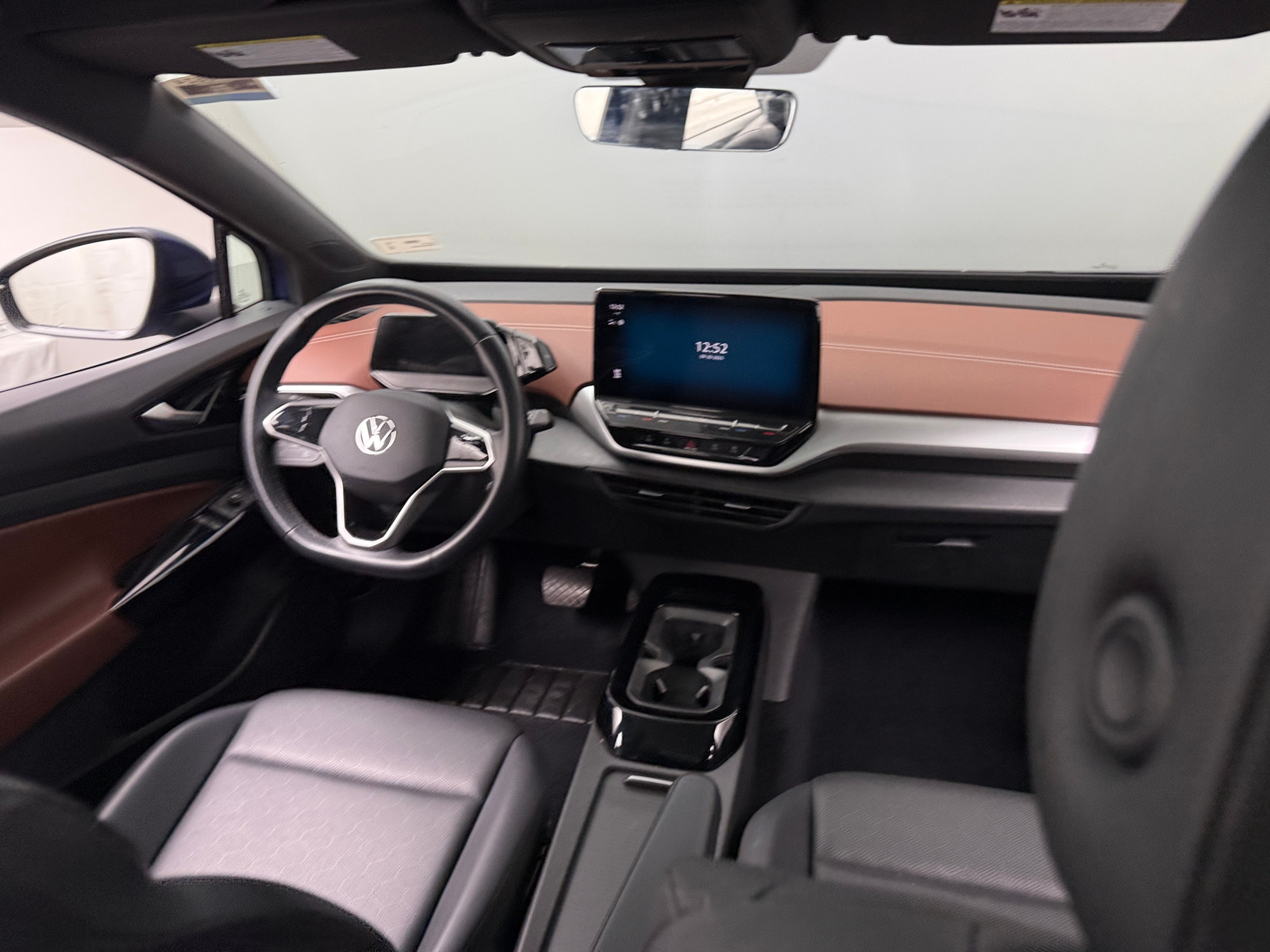 Thumbnail: 2022 Volkswagen ID.4 - 2