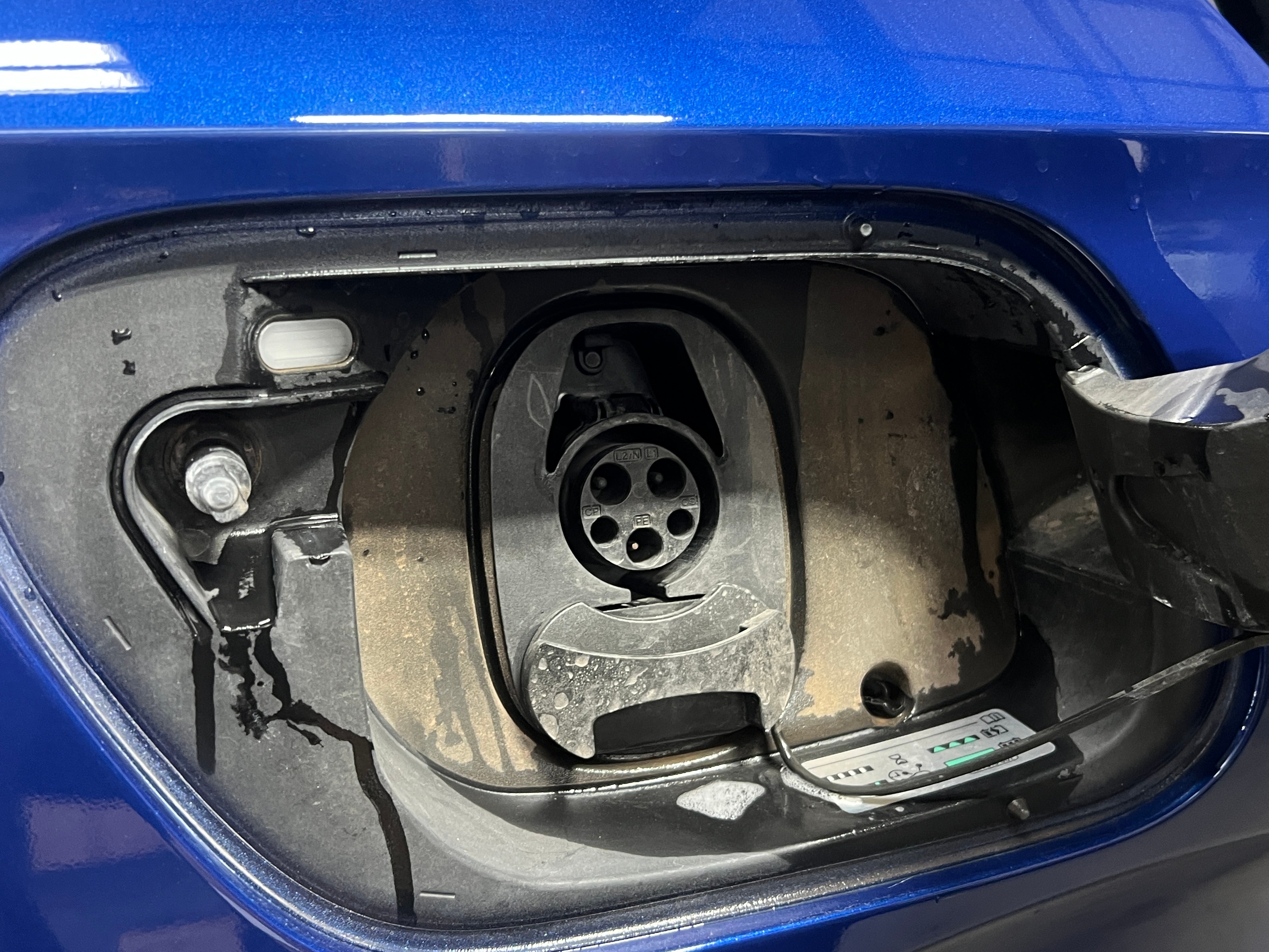 Used 2022 Volkswagen ID.4 PRO S with VIN WVGTMPE24NP065951 for sale in Oak Creek, WI