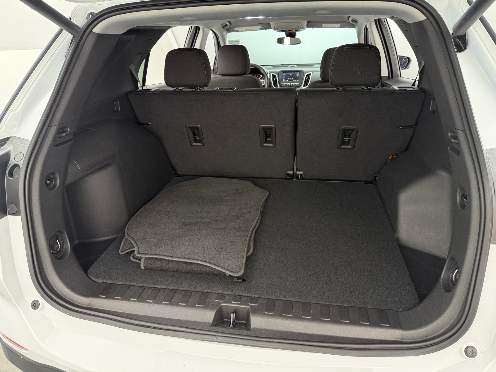 Thumbnail: 2024 Chevrolet Equinox - 7
