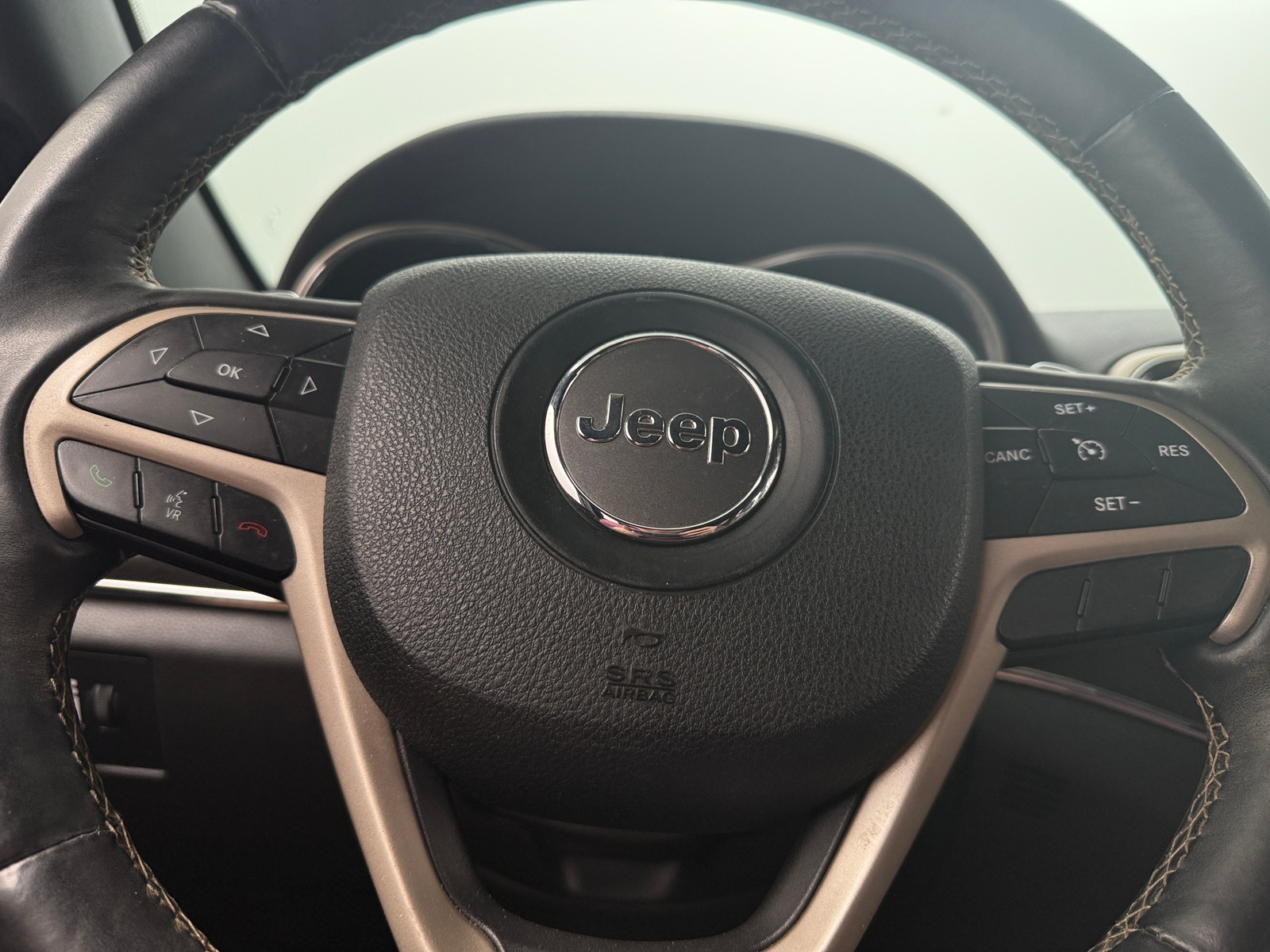 Thumbnail: 2017 Jeep Grand Cherokee - 4