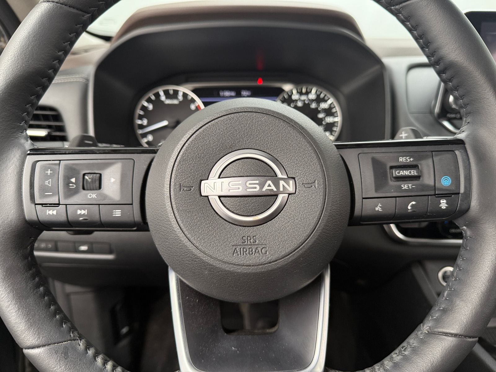 Thumbnail: 2022 Nissan Rogue - 4