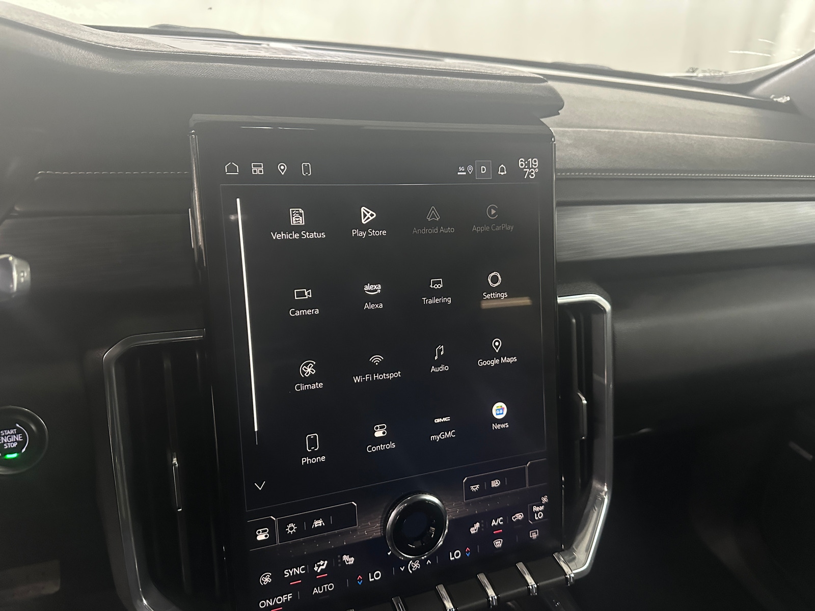 Thumbnail: 2025 GMC Acadia - 4