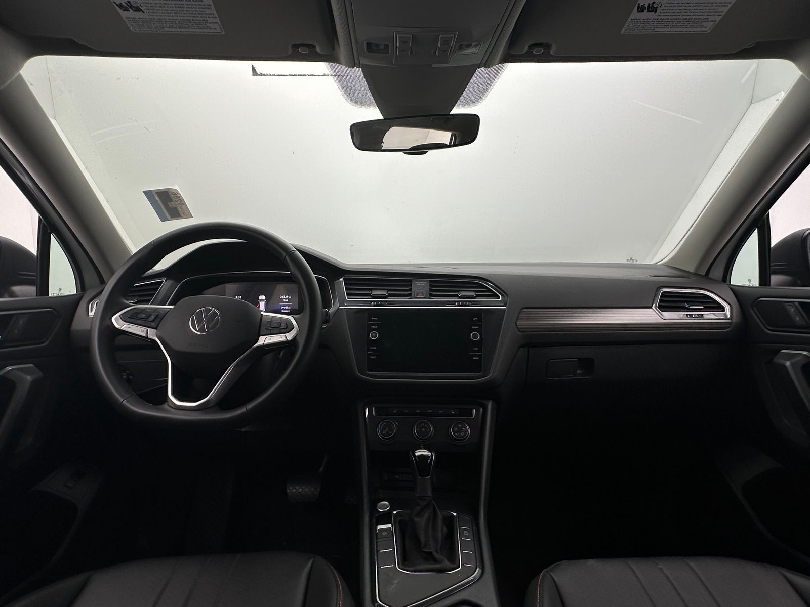 Thumbnail: 2024 Volkswagen Tiguan - 2