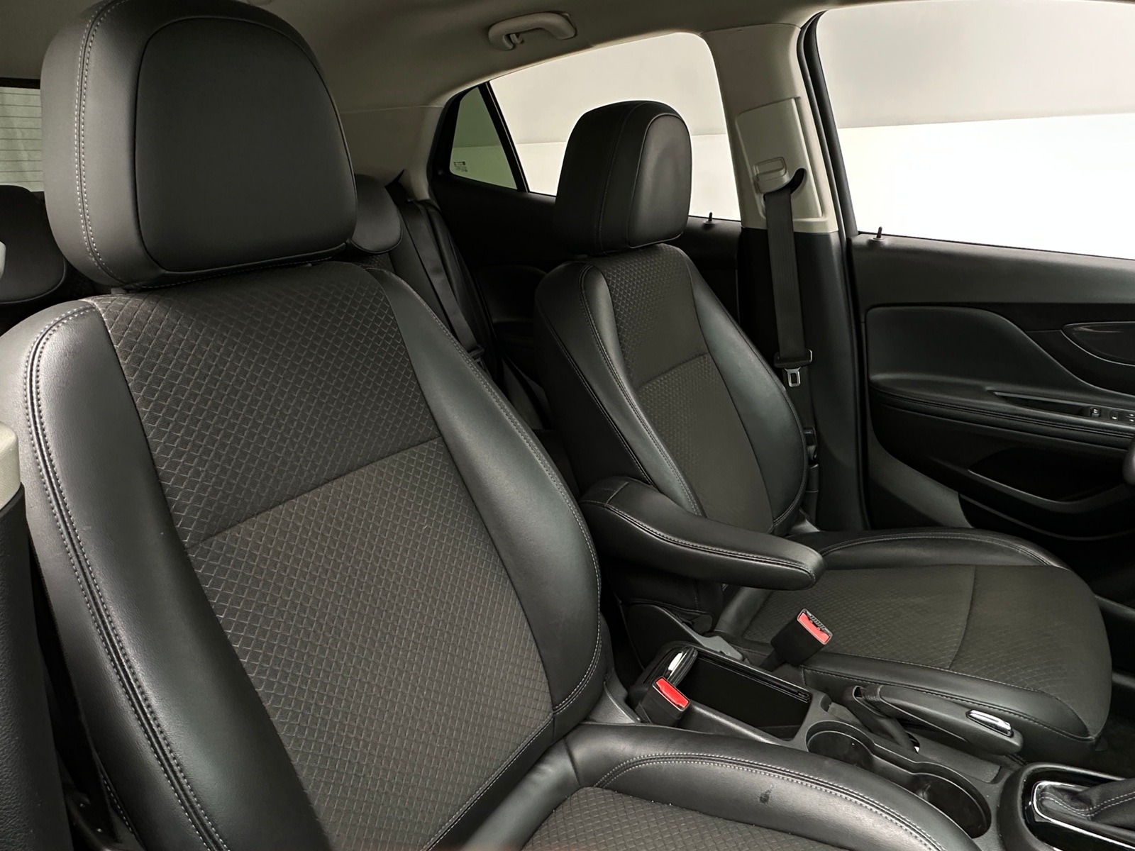 Thumbnail: 2020 Buick Encore - 2