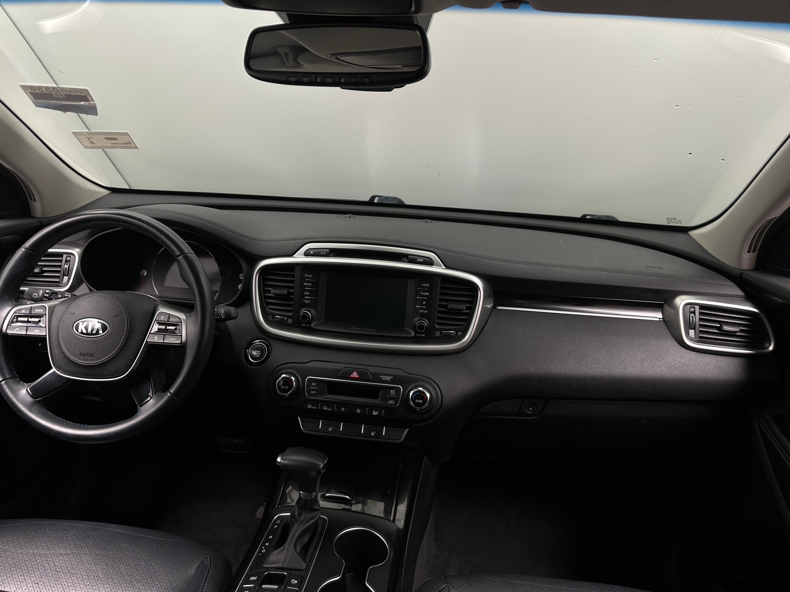 Thumbnail: 2019 Kia Sorento - 2