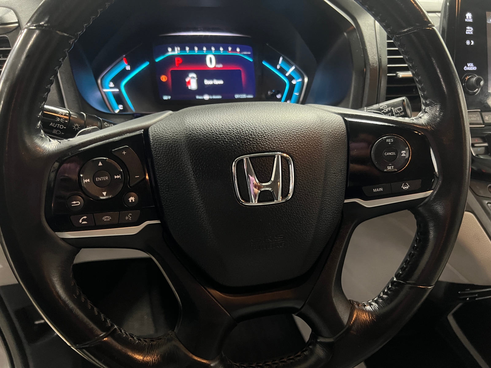 Thumbnail: 2018 Honda Odyssey - 4