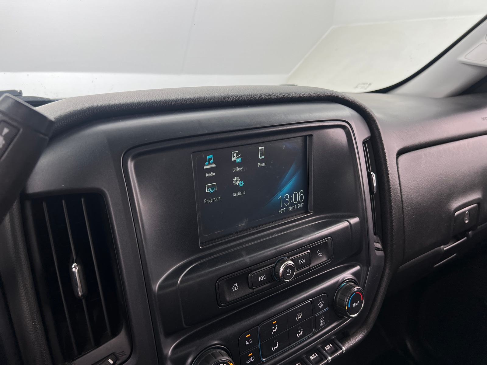 Thumbnail: 2018 Chevrolet Silverado 1500 - 4