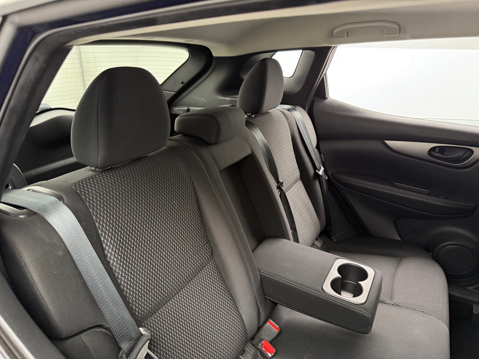 Thumbnail: 2022 Nissan Rogue Sport - 6