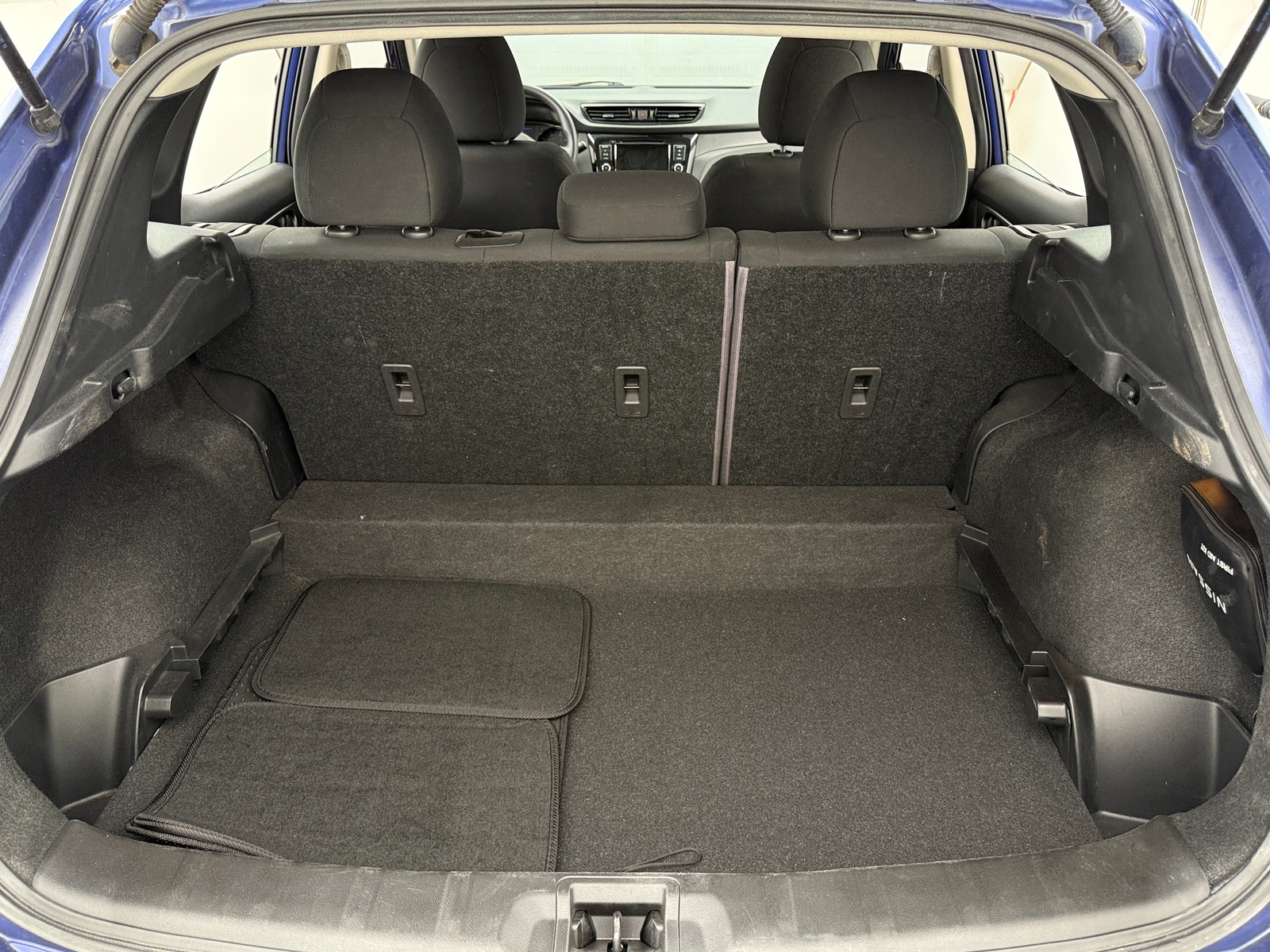 Thumbnail: 2022 Nissan Rogue Sport - 7