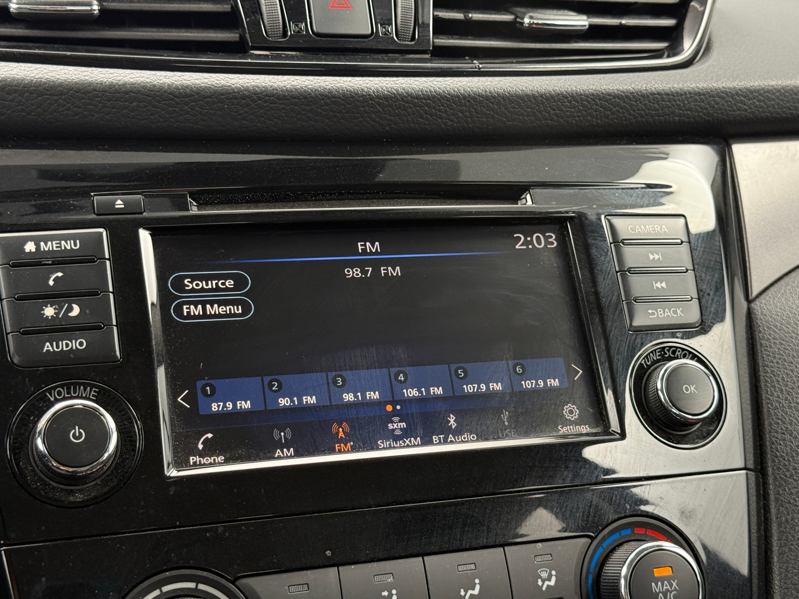 Thumbnail: 2022 Nissan Rogue Sport - 4