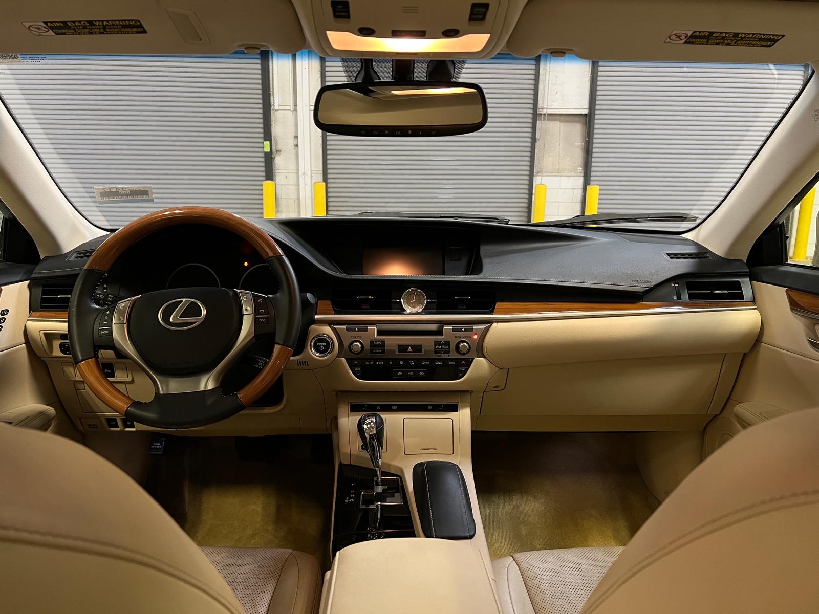 Thumbnail: 2014 Lexus ES - 2