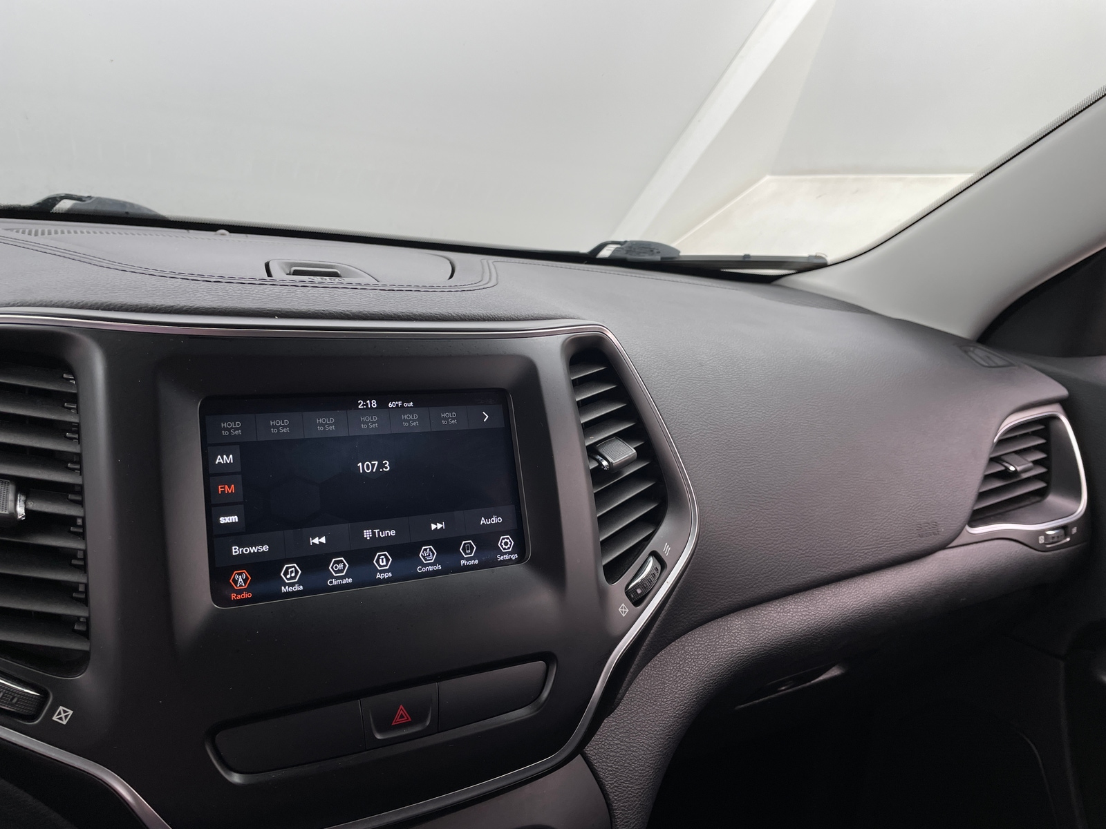 Thumbnail: 2019 Jeep Cherokee - 4