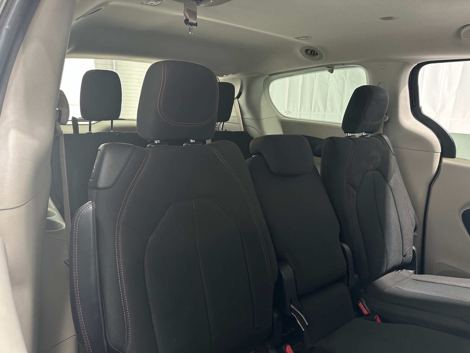 Thumbnail: 2017 Chrysler Pacifica - 6