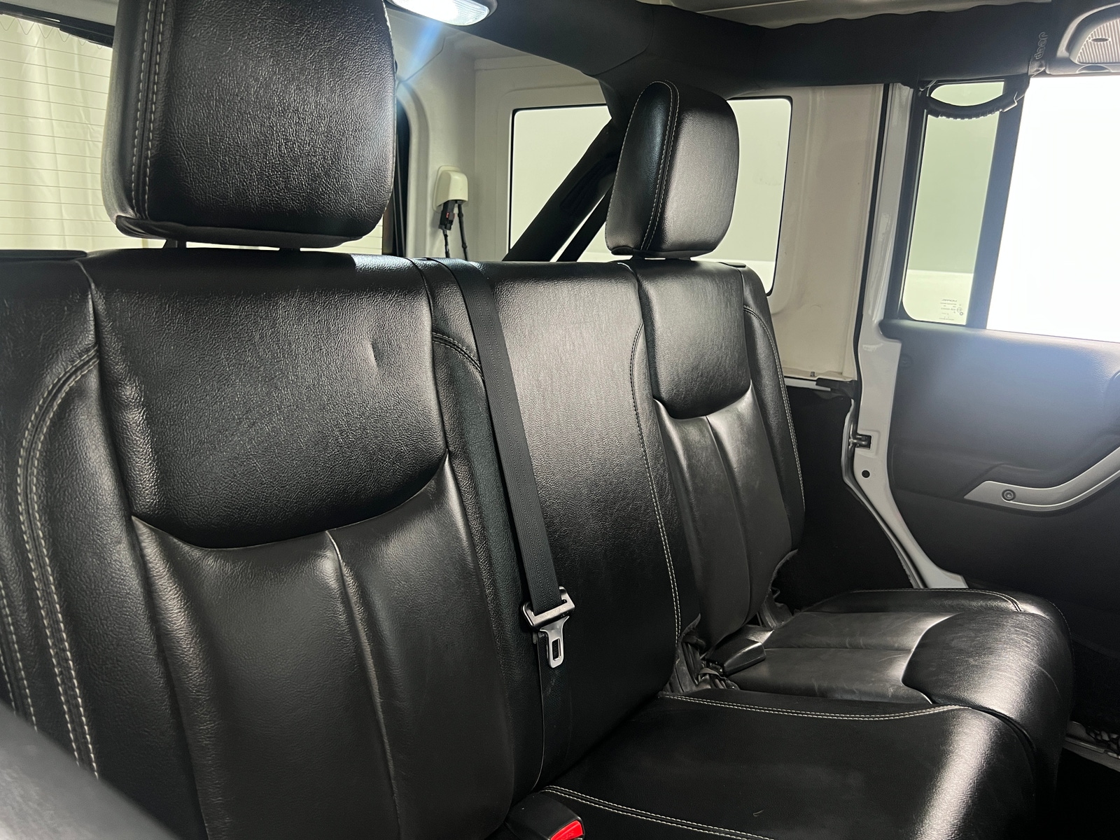 Thumbnail: 2016 Jeep Wrangler - 5