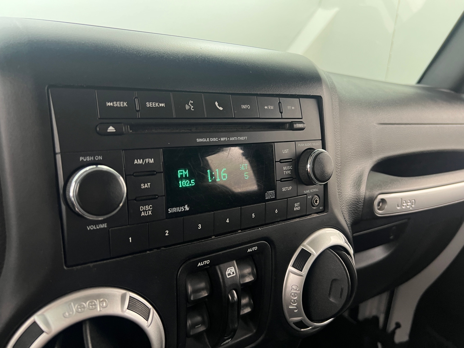 Thumbnail: 2016 Jeep Wrangler - 3