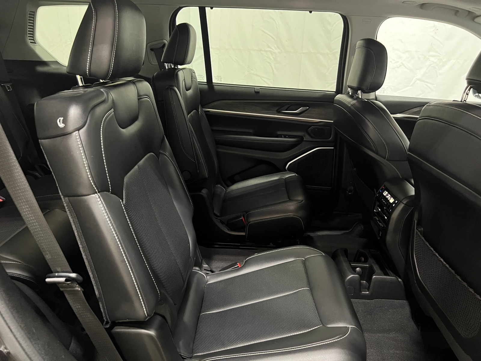 Thumbnail: 2022 Jeep Grand Cherokee L - 5