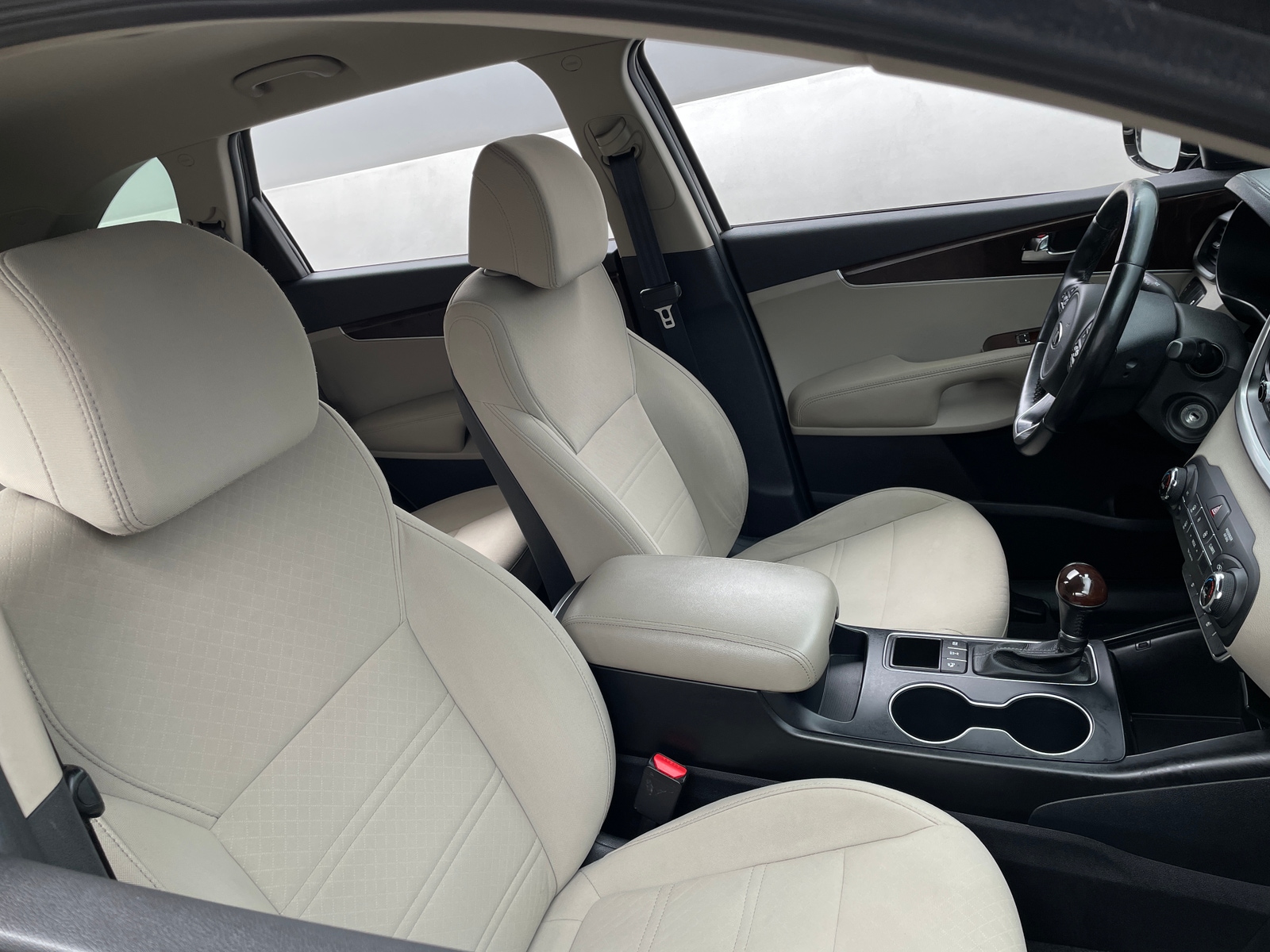 Thumbnail: 2017 Kia Sorento - 2
