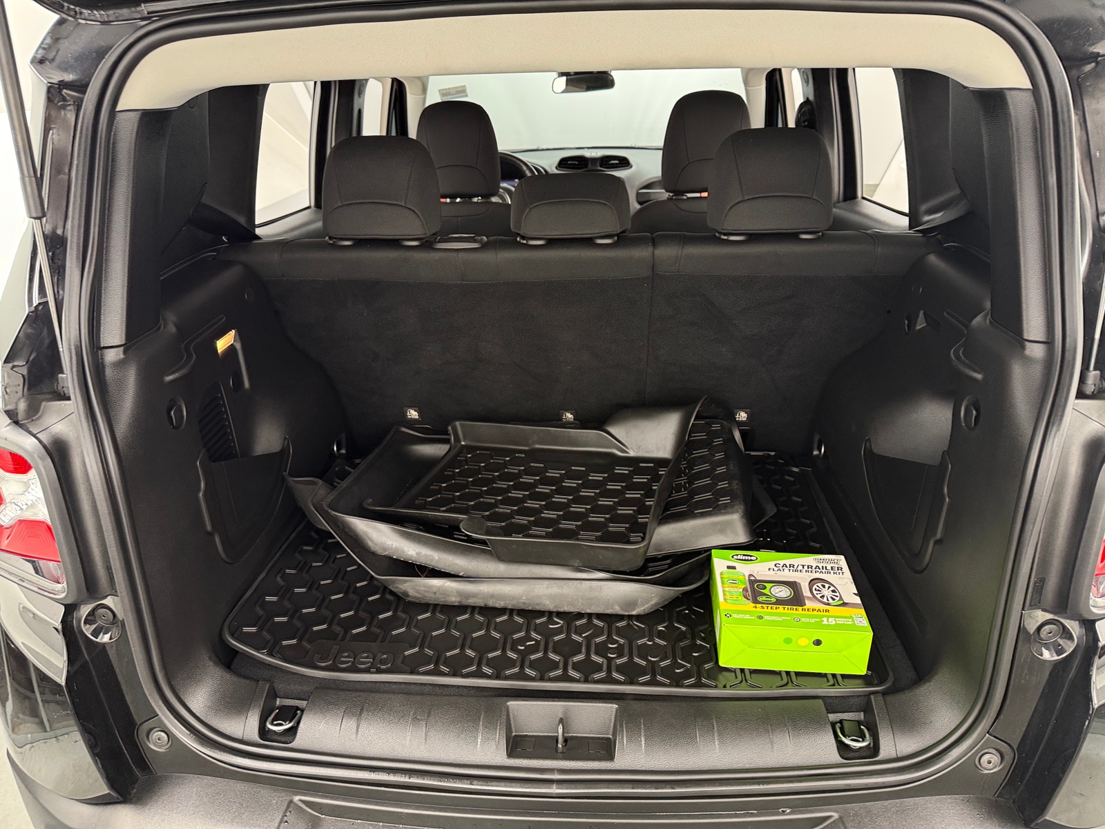 Thumbnail: 2020 Jeep Renegade - 7