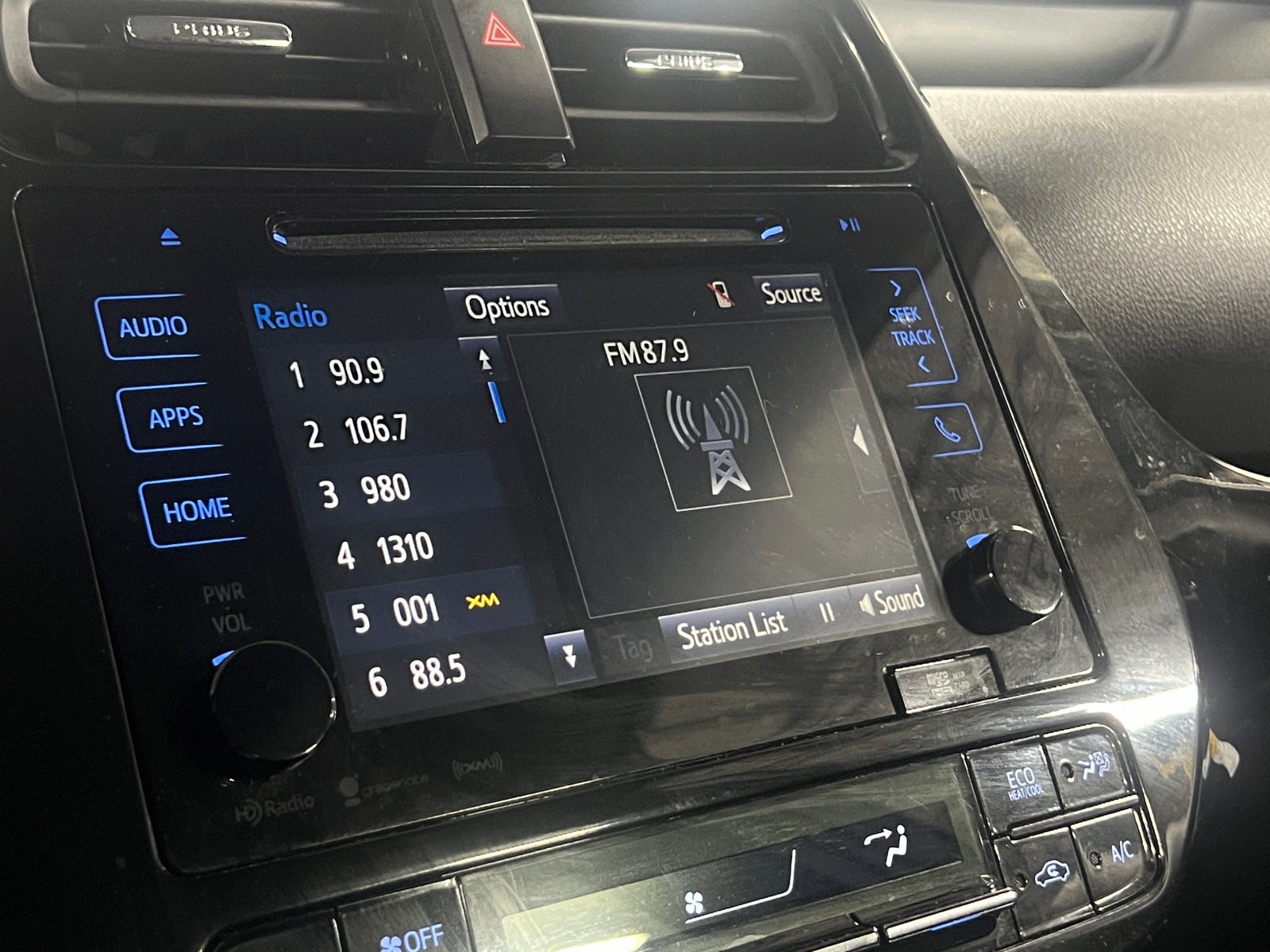 Thumbnail: 2018 Toyota Prius Prime - 4