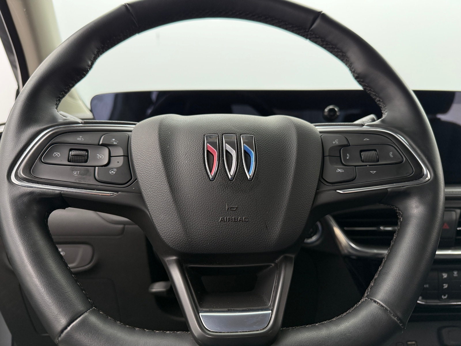 Thumbnail: 2024 Buick Encore GX - 4