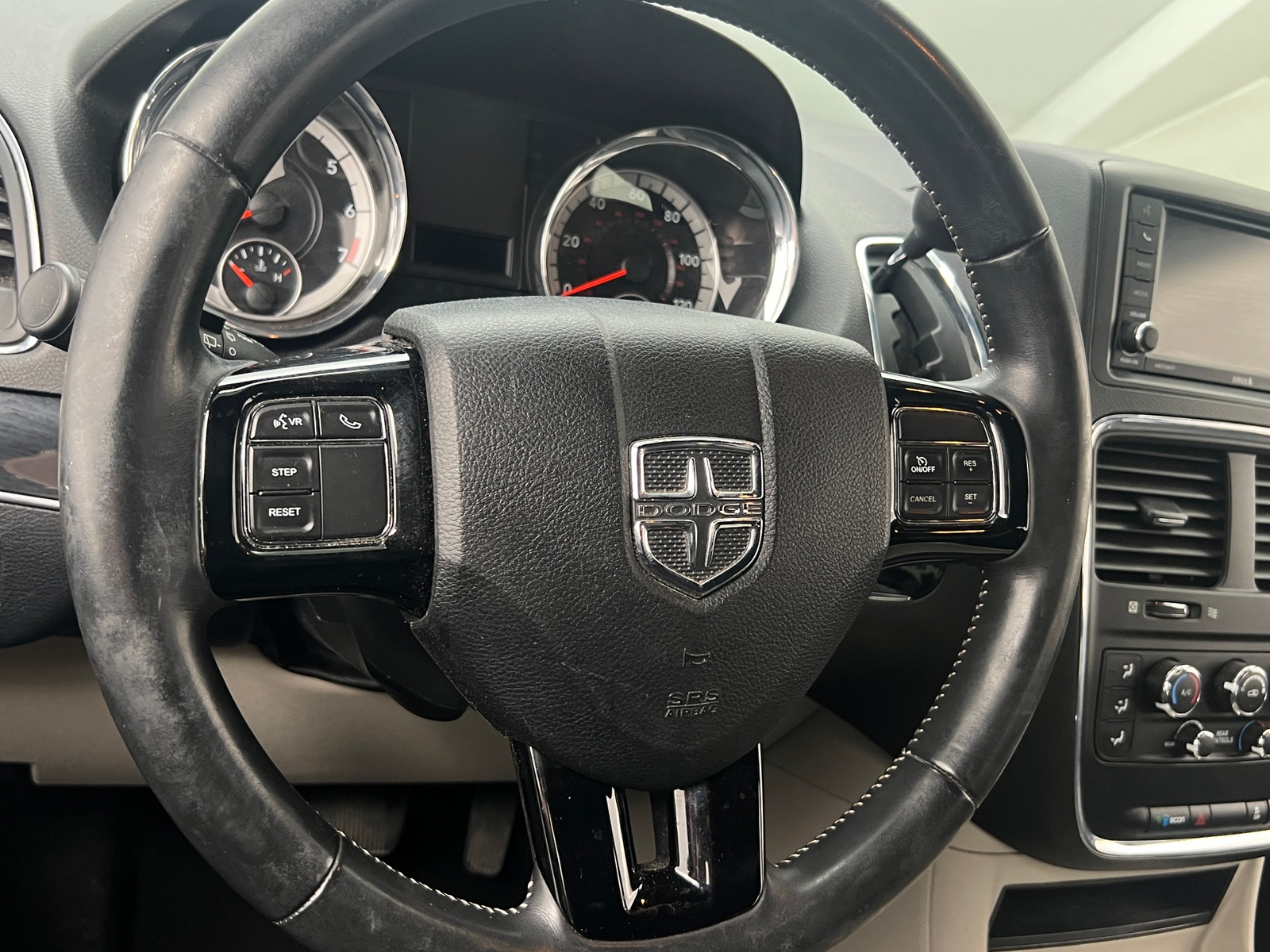 Thumbnail: 2019 Dodge Grand Caravan - 4