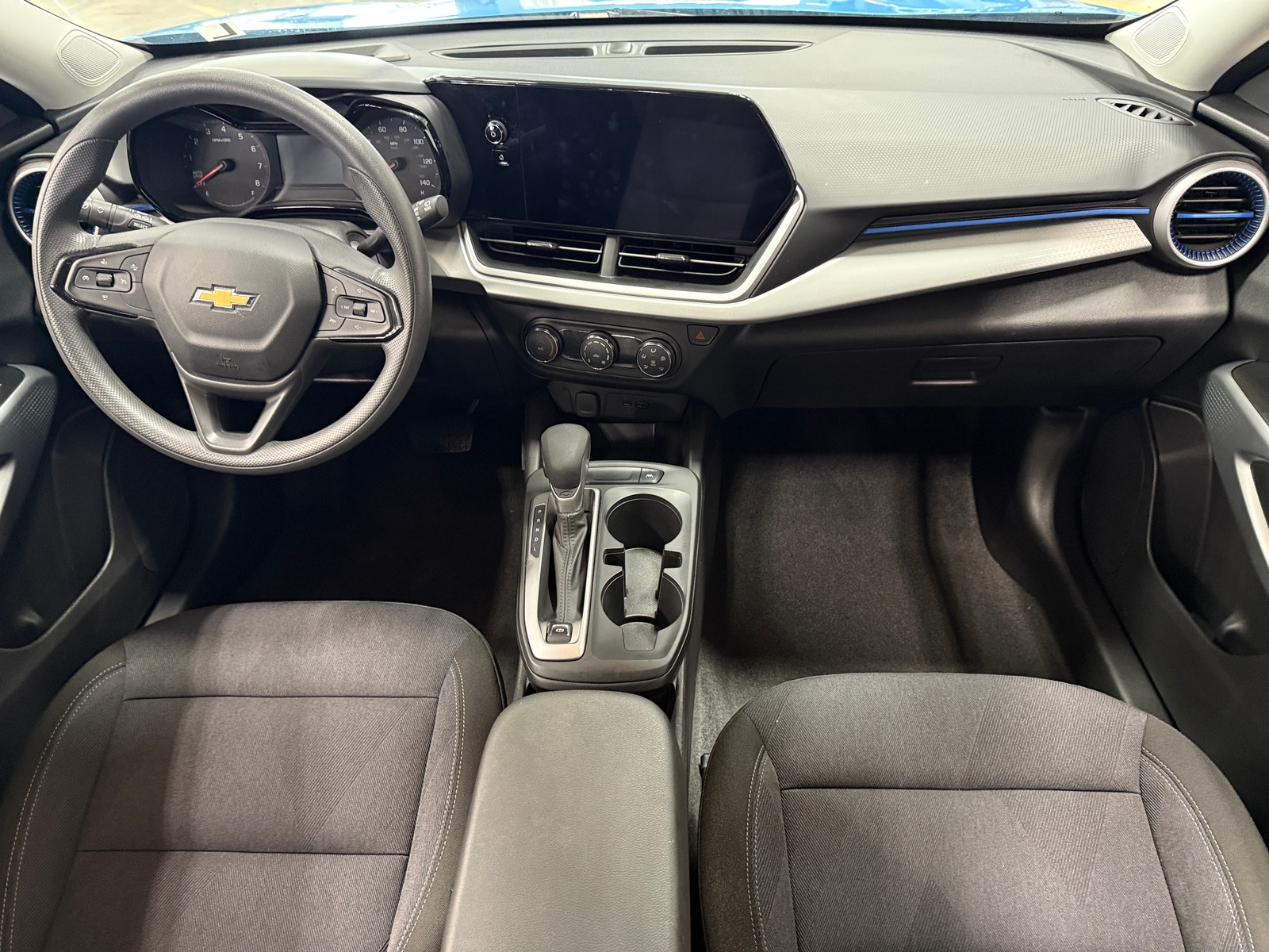 Thumbnail: 2025 Chevrolet Trax - 3