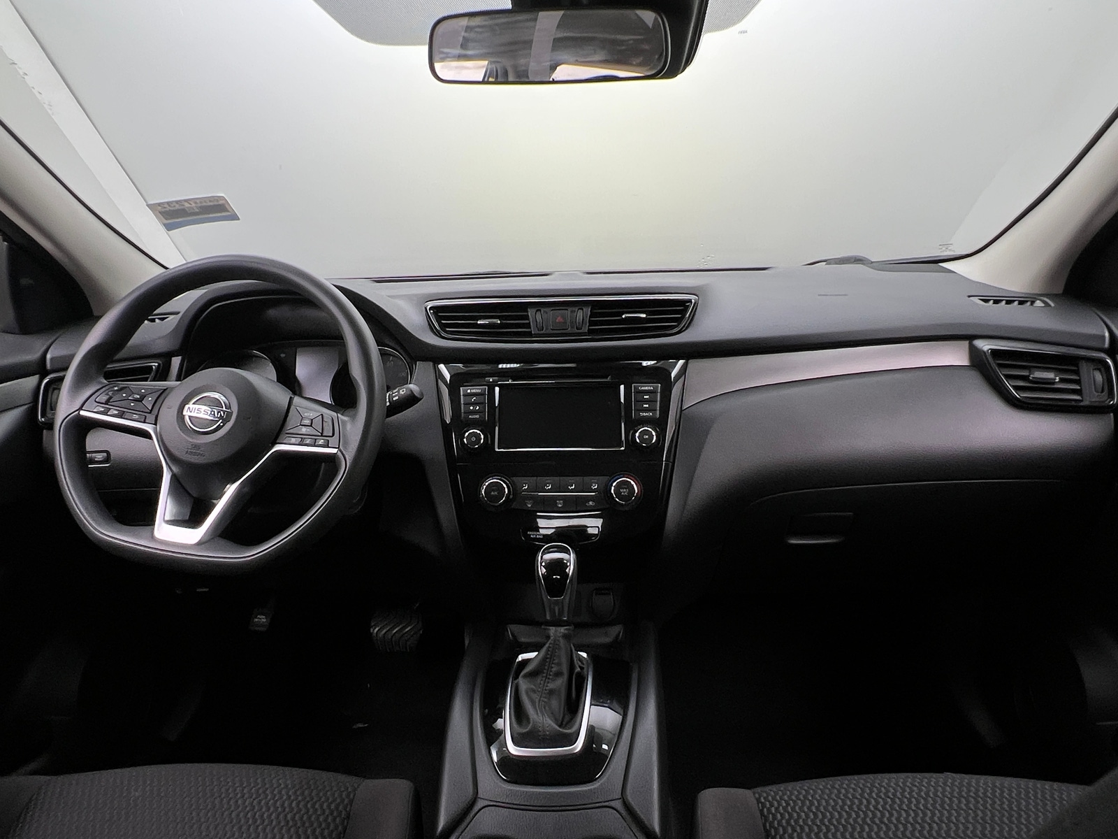 Thumbnail: 2020 Nissan Rogue Sport - 3
