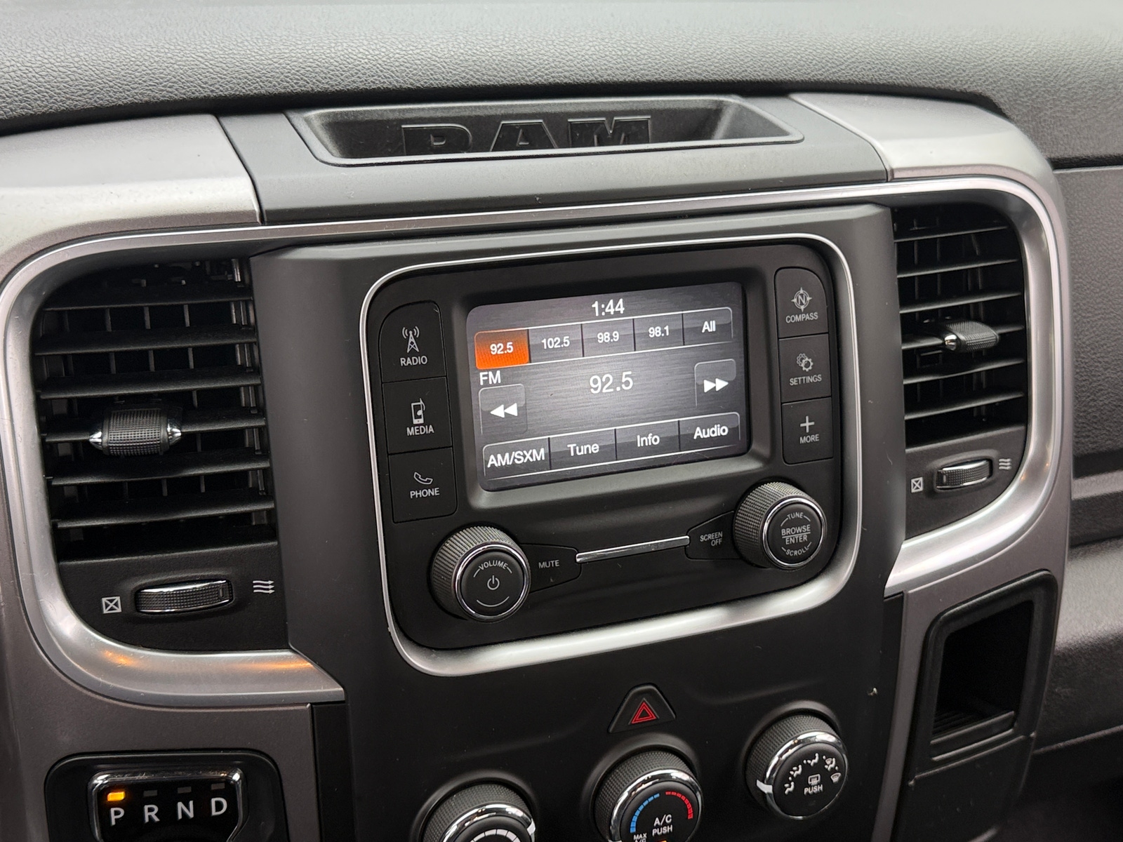 Thumbnail: 2022 RAM 1500 Classic - 4