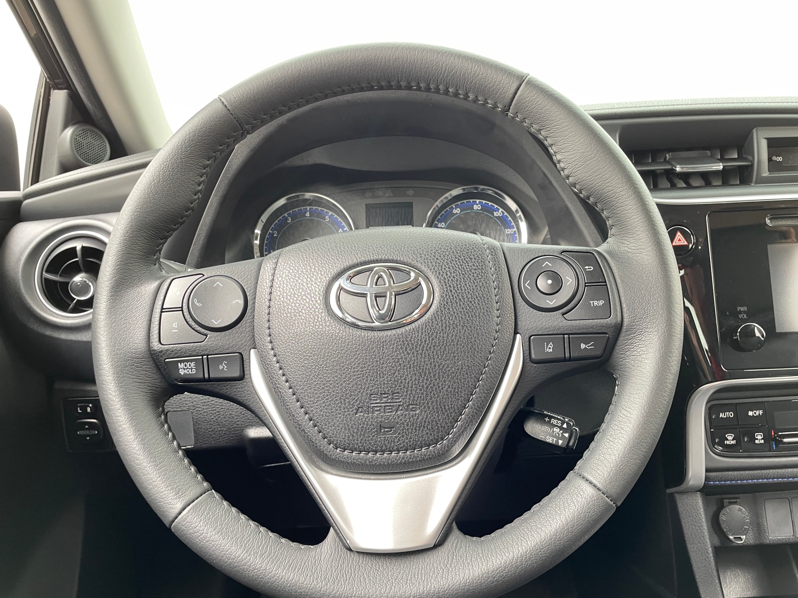 Thumbnail: 2018 Toyota Corolla - 5