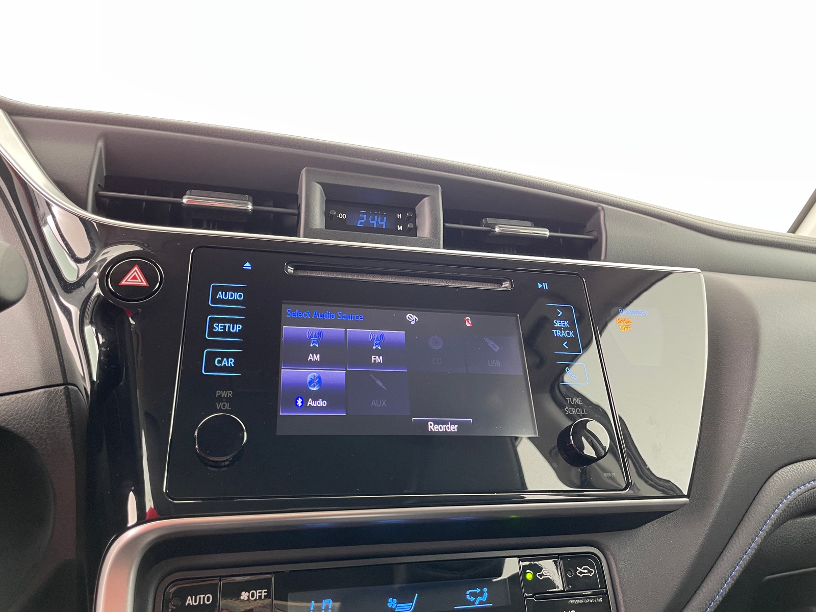 Thumbnail: 2018 Toyota Corolla - 4