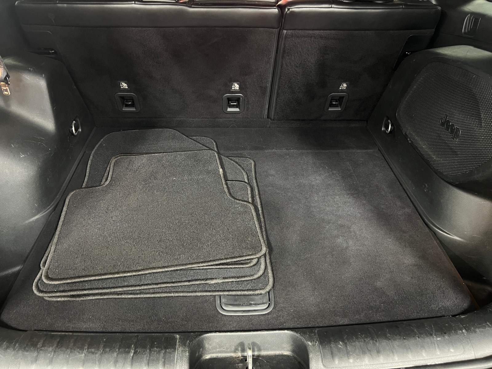 Thumbnail: 2019 Jeep Cherokee - 7