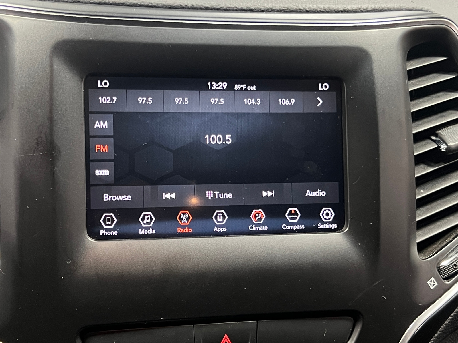Thumbnail: 2019 Jeep Cherokee - 4