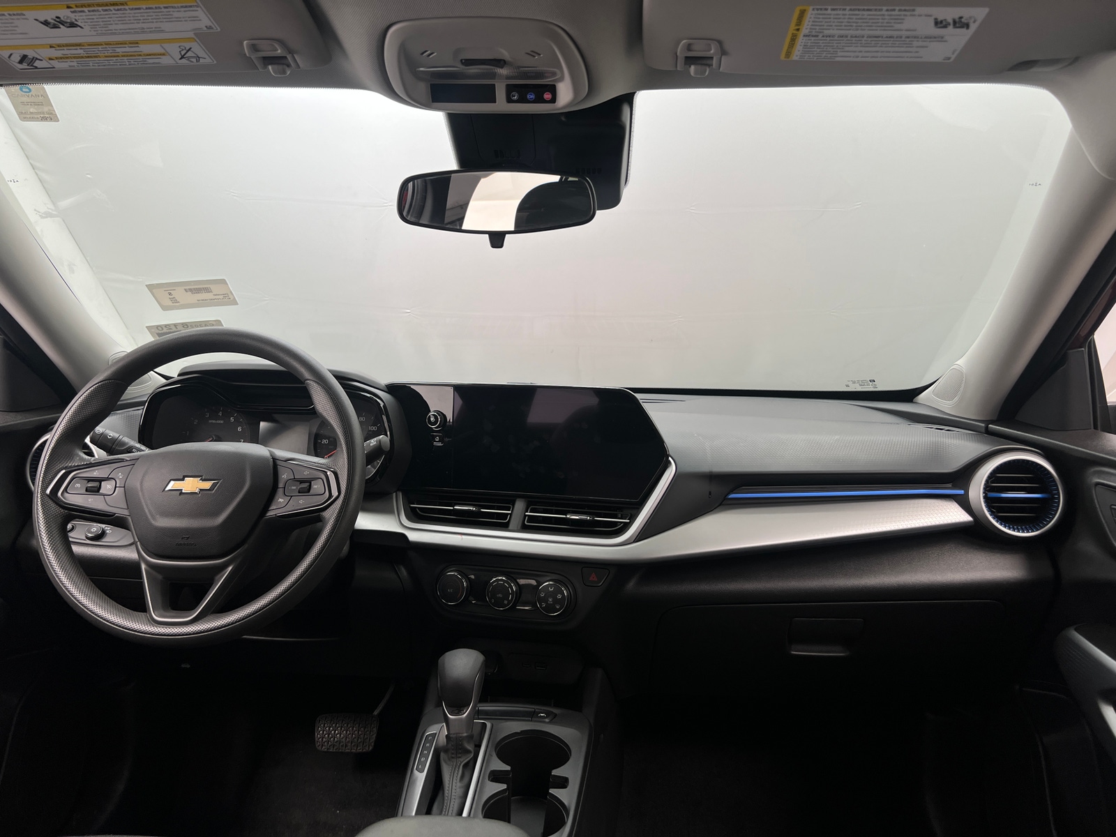 Thumbnail: 2025 Chevrolet Trax - 3