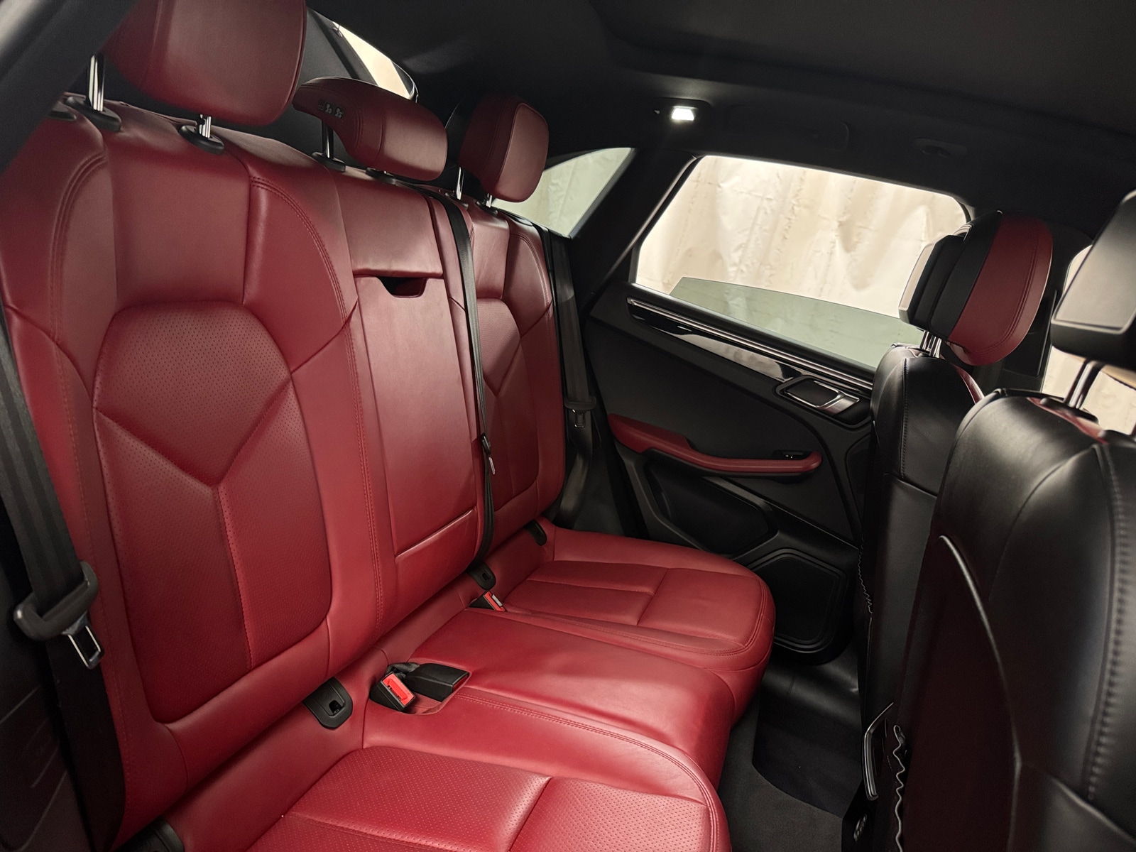 Thumbnail: 2017 Porsche Macan - 5
