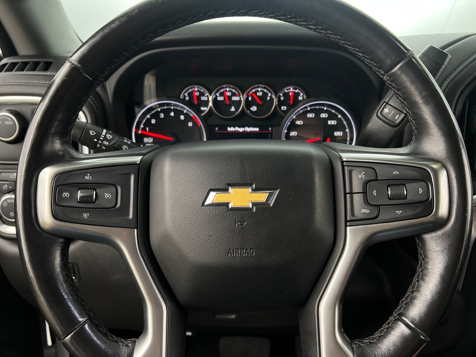 Thumbnail: 2022 Chevrolet Silverado 1500 - 5