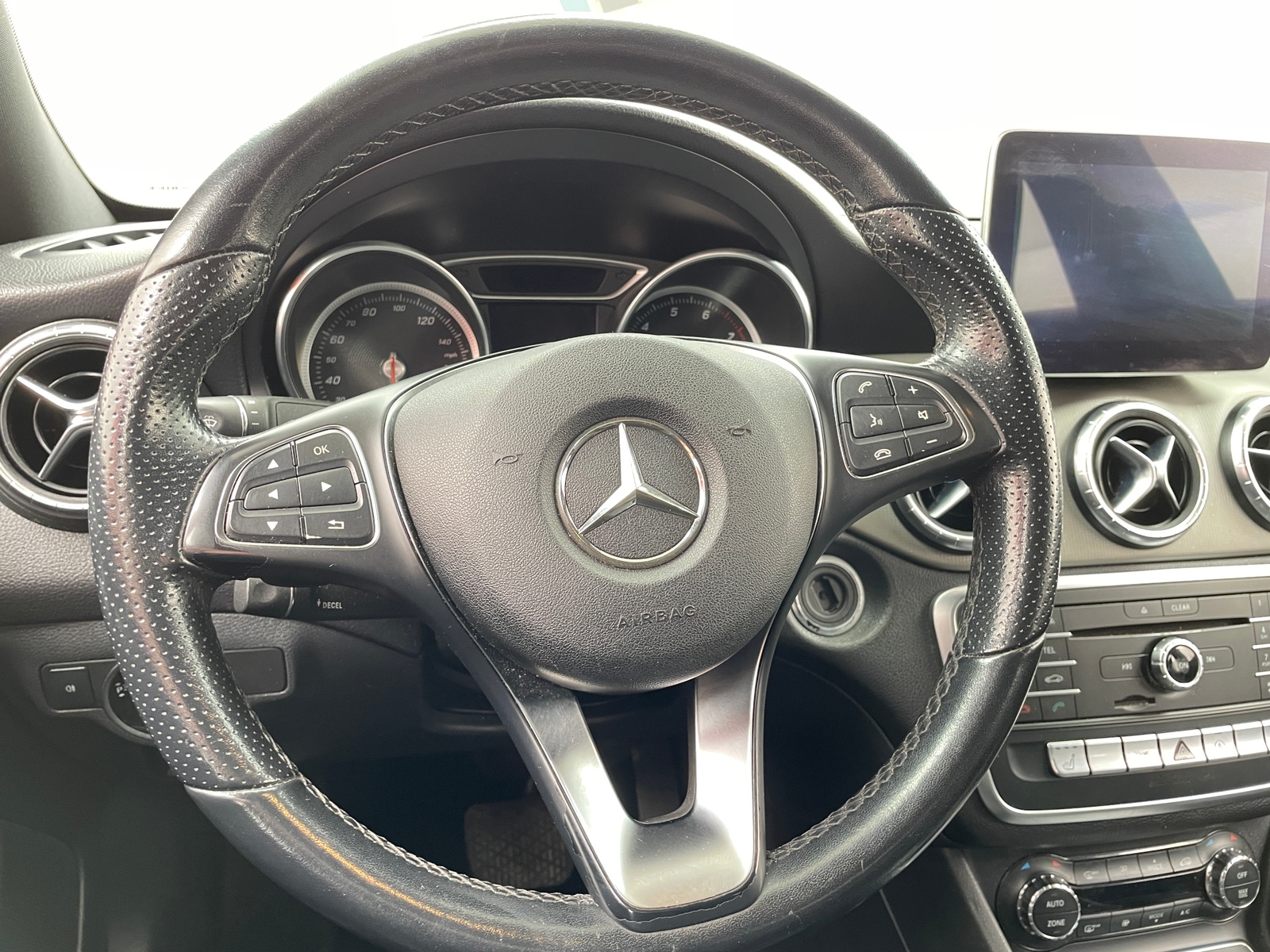 Thumbnail: 2019 Mercedes-Benz CLA - 4