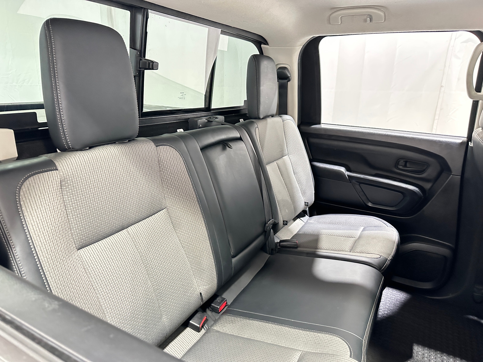 Thumbnail: 2017 Nissan Titan - 6